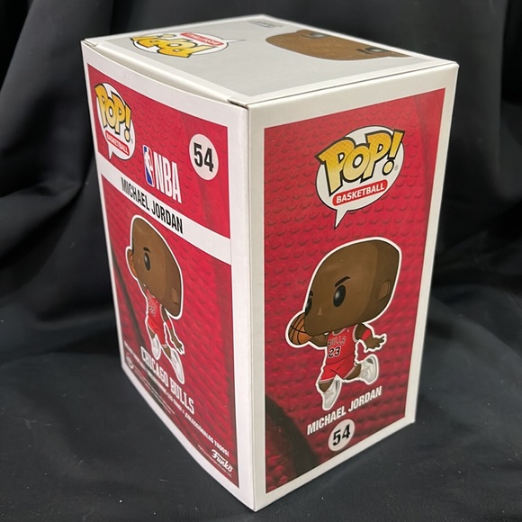 Funko Pop Michael Jordan - Picture 2 of 3